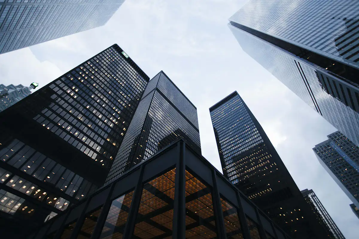 Arquitectura corporativa vista desde abajo