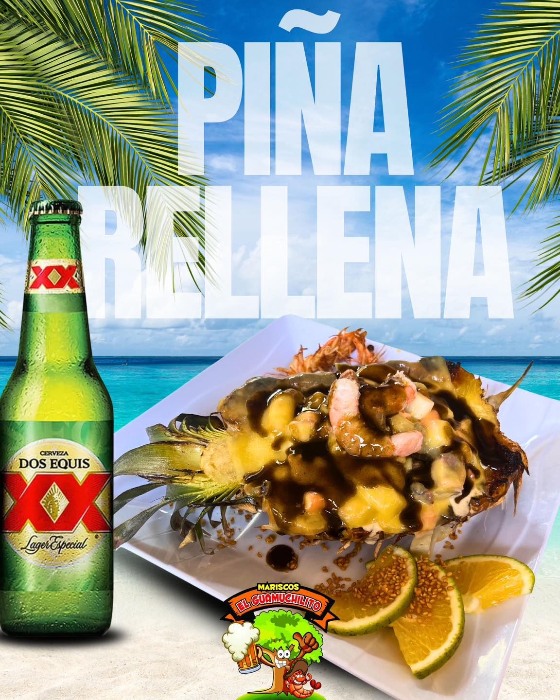 Piña rellena de mariscos acompañada de una cerveza
