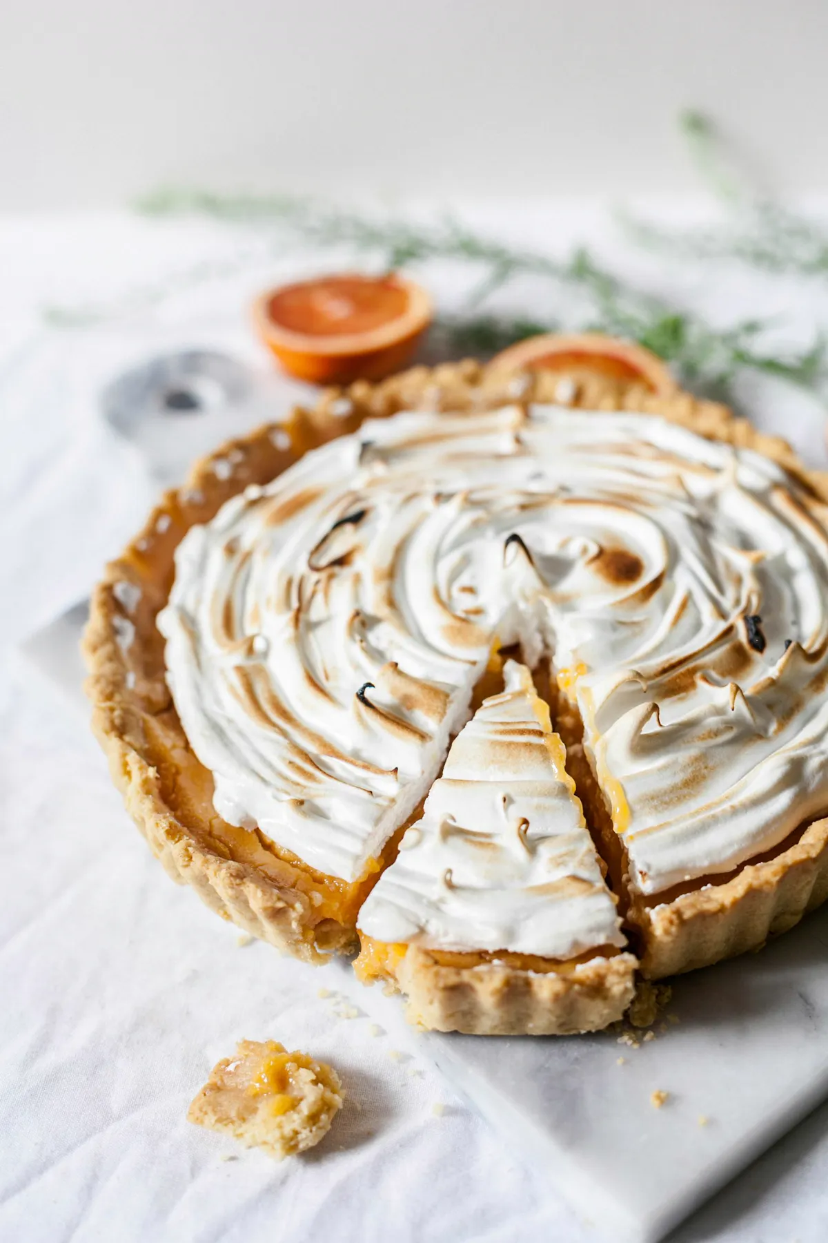 Tarta artesanal con cobertura de merengue
